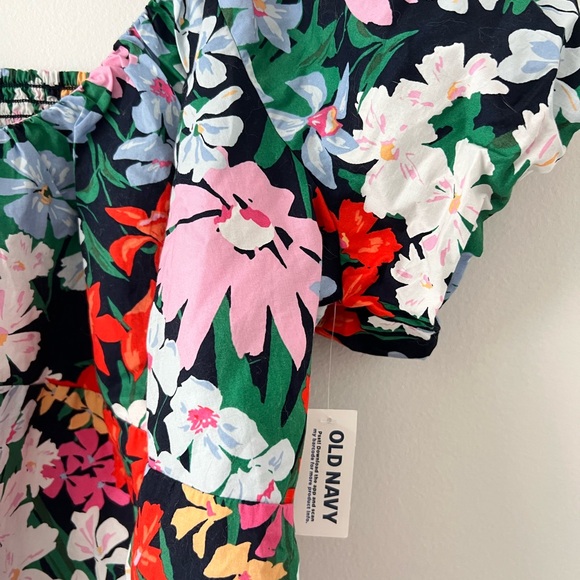 Old Navy Floral Women's Top NWT - Picture 3 of 3